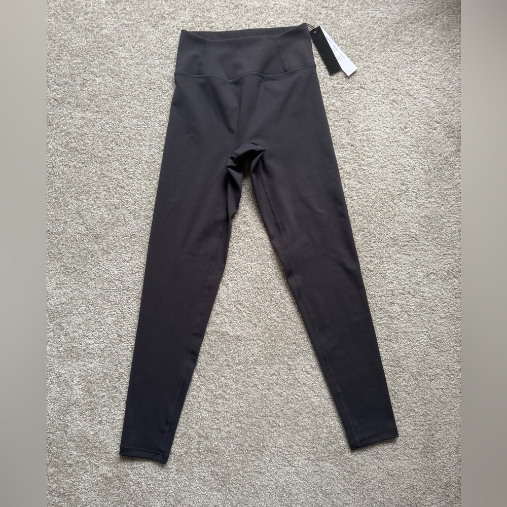 One Active Timeless Leggings in Coal